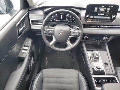 2023 Mitsubishi Outlander SE Special Edition