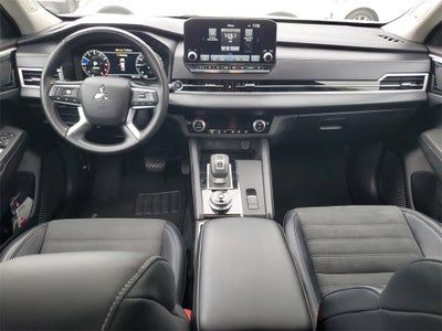 2023 Mitsubishi Outlander SE Special Edition