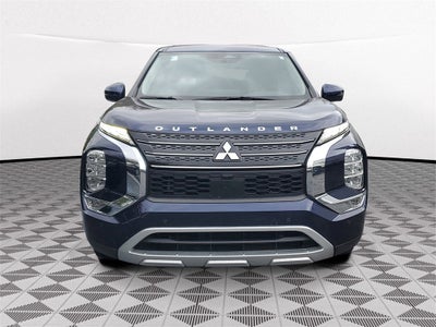 2023 Mitsubishi Outlander SE Special Edition