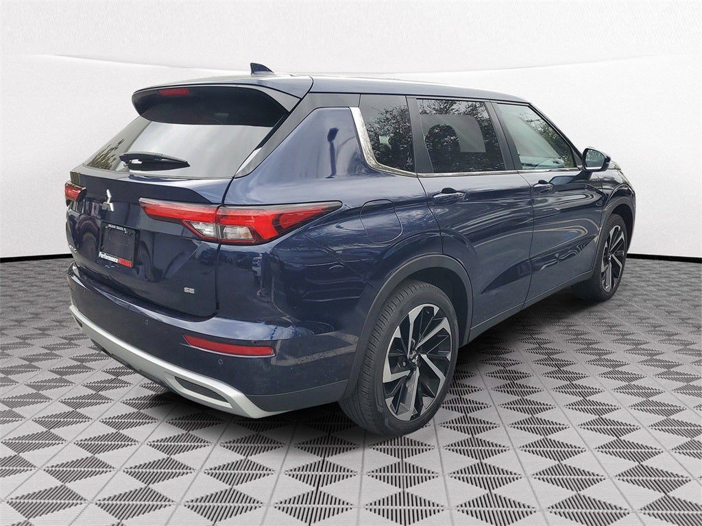 2023 Mitsubishi Outlander SE Special Edition