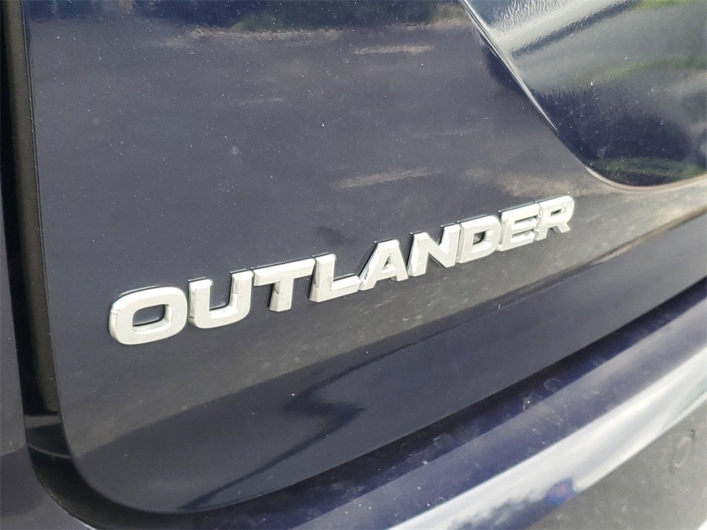 2023 Mitsubishi Outlander SE Special Edition