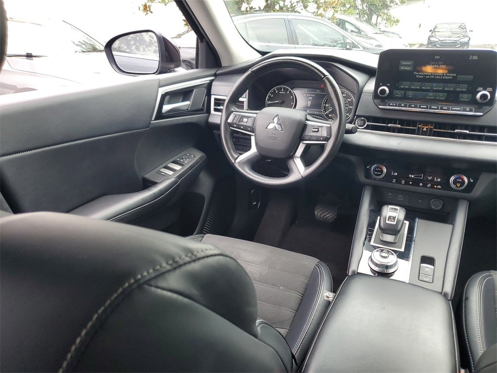 2024 Mitsubishi Outlander SE