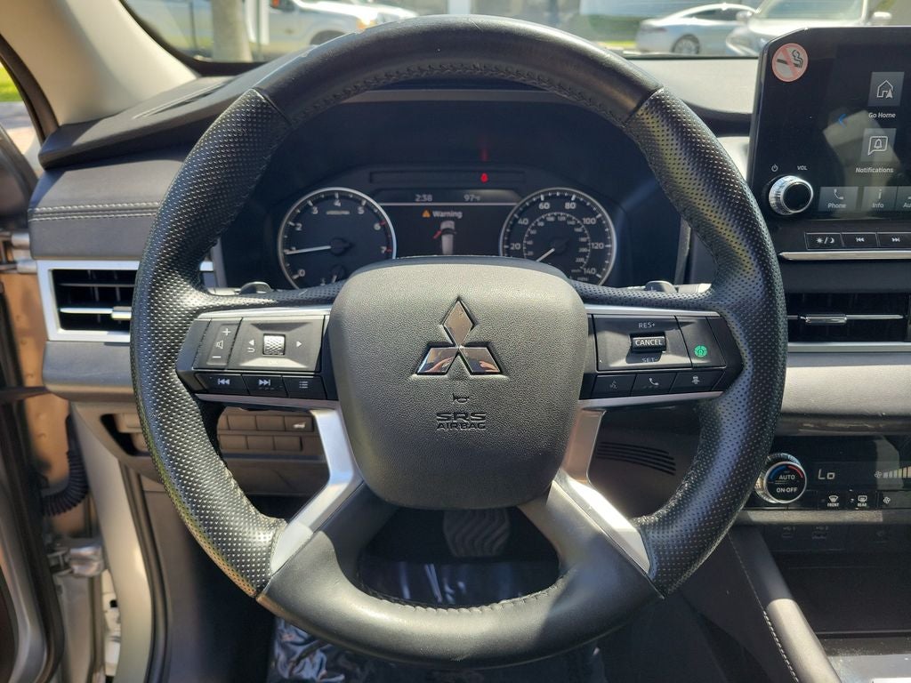 2024 Mitsubishi Outlander SE