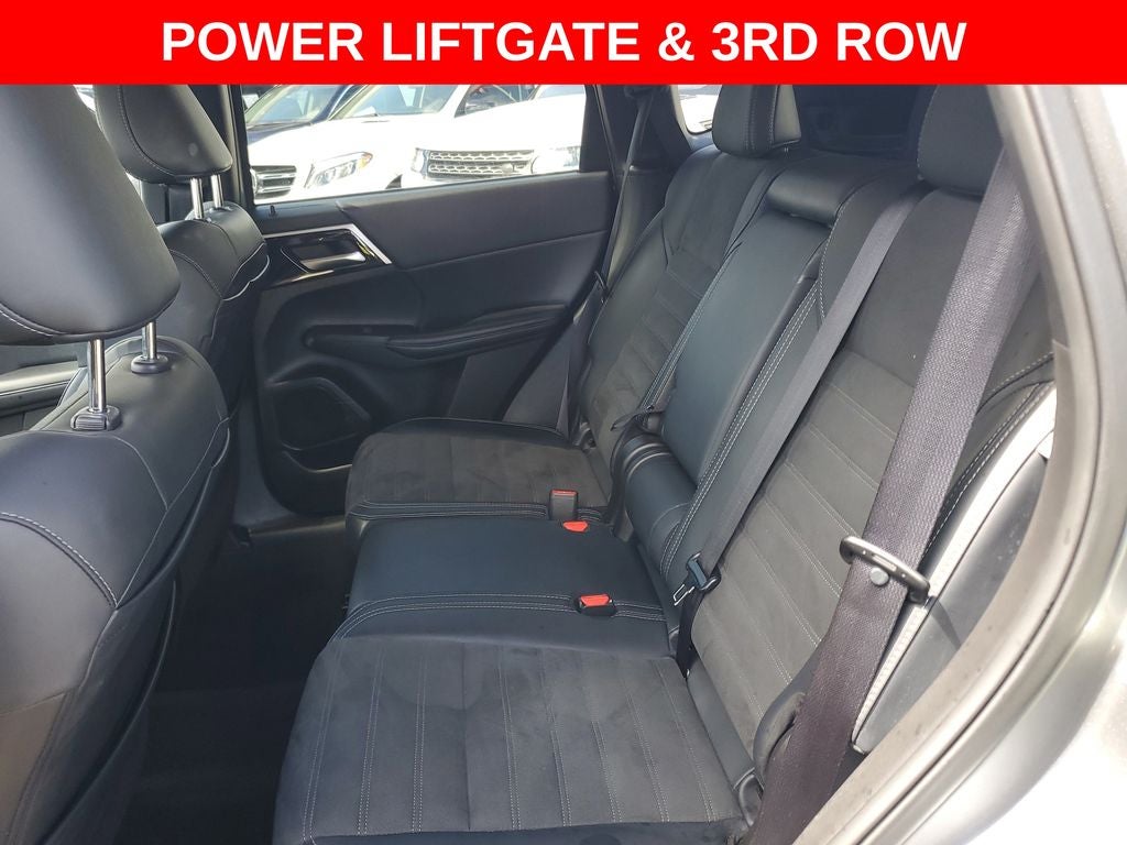 2024 Mitsubishi Outlander Base