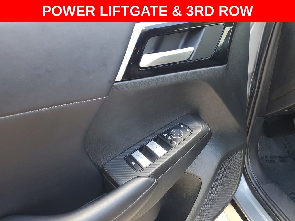 2024 Mitsubishi Outlander Base