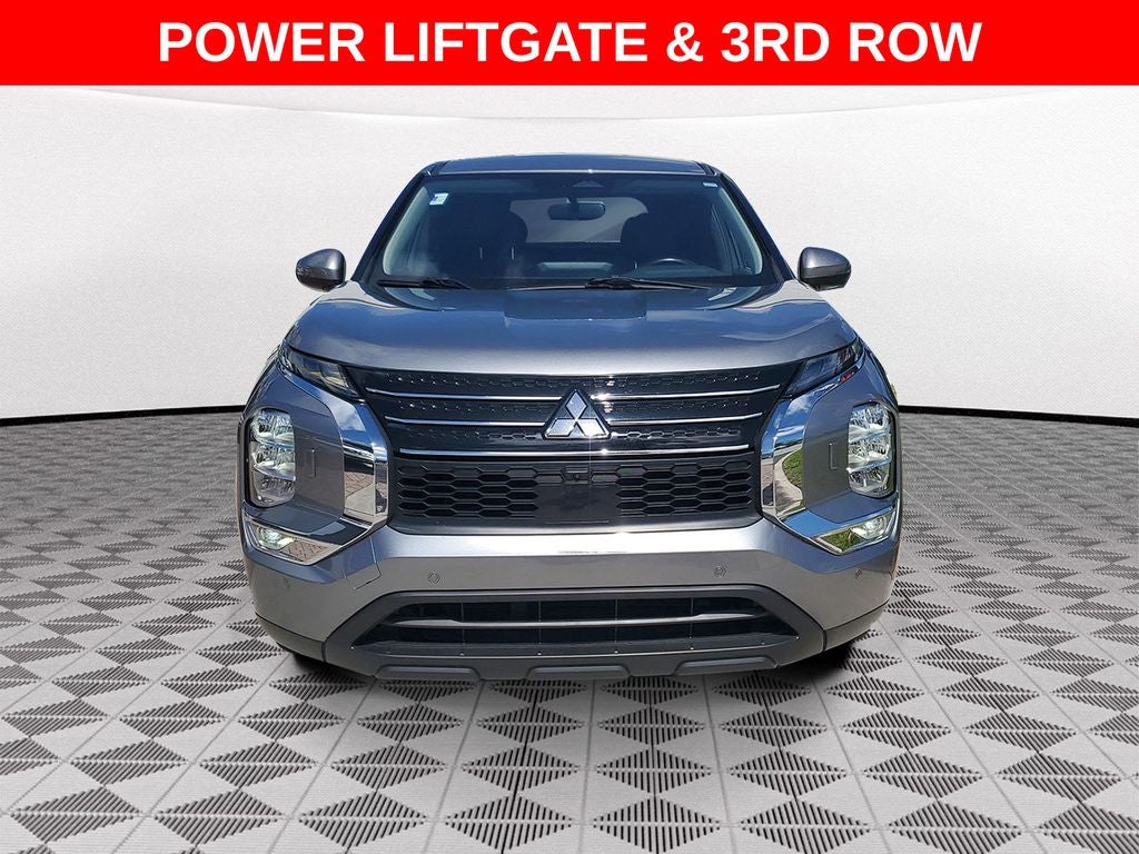 2024 Mitsubishi Outlander Base