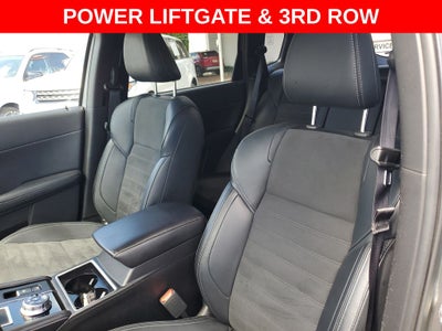 2024 Mitsubishi Outlander Base