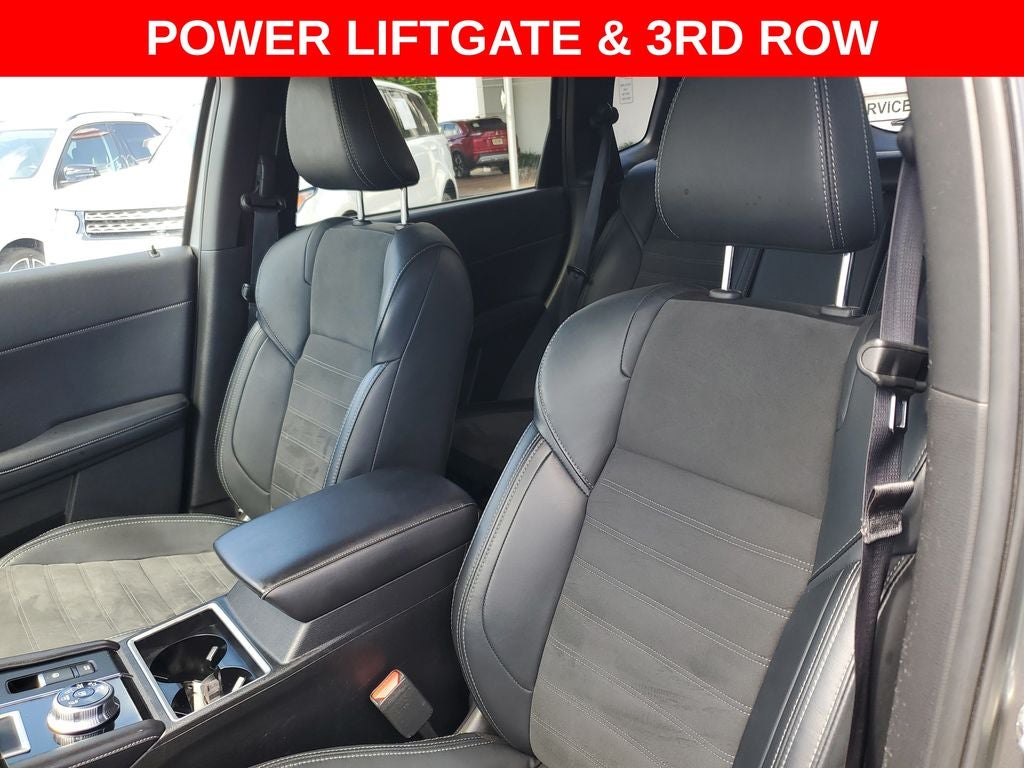 2024 Mitsubishi Outlander Base