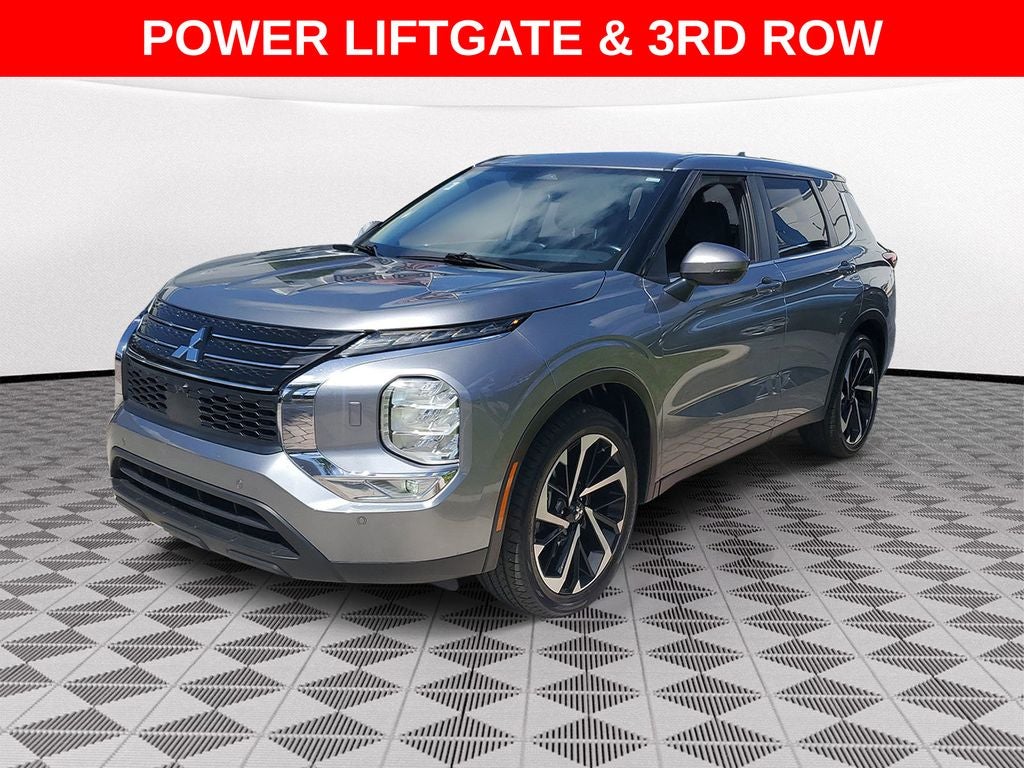2024 Mitsubishi Outlander Base