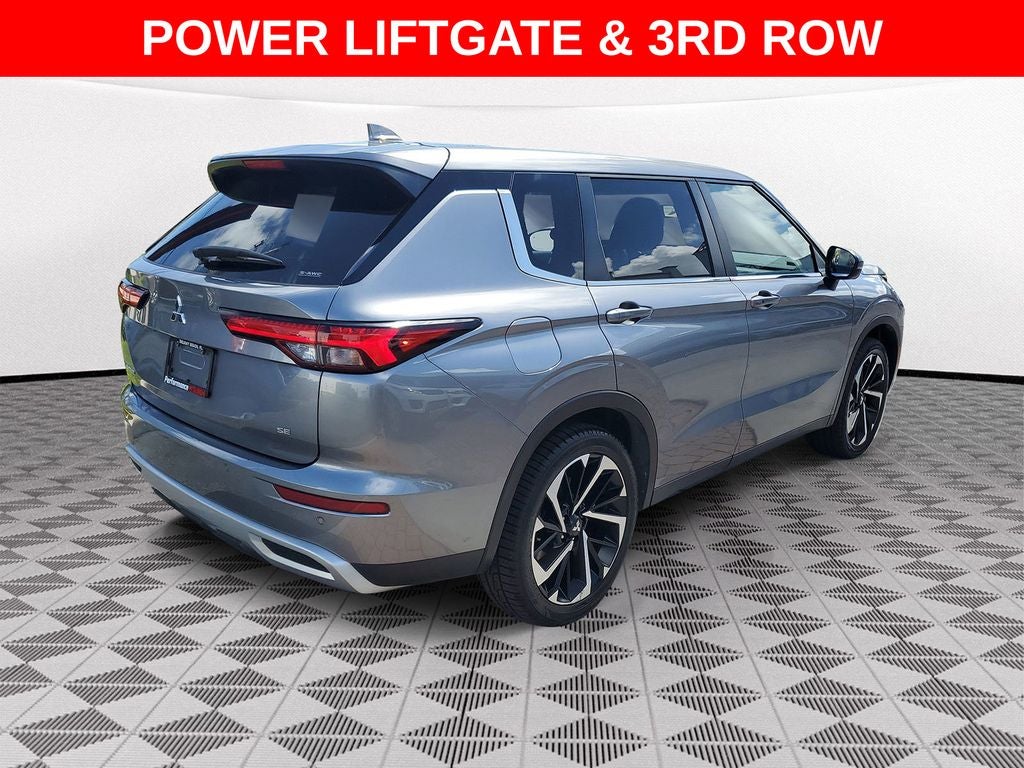 2024 Mitsubishi Outlander Base