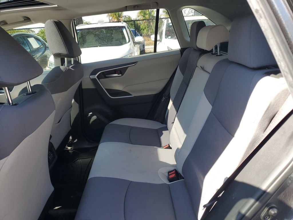 2020 Toyota RAV4 XLE SUNROOF