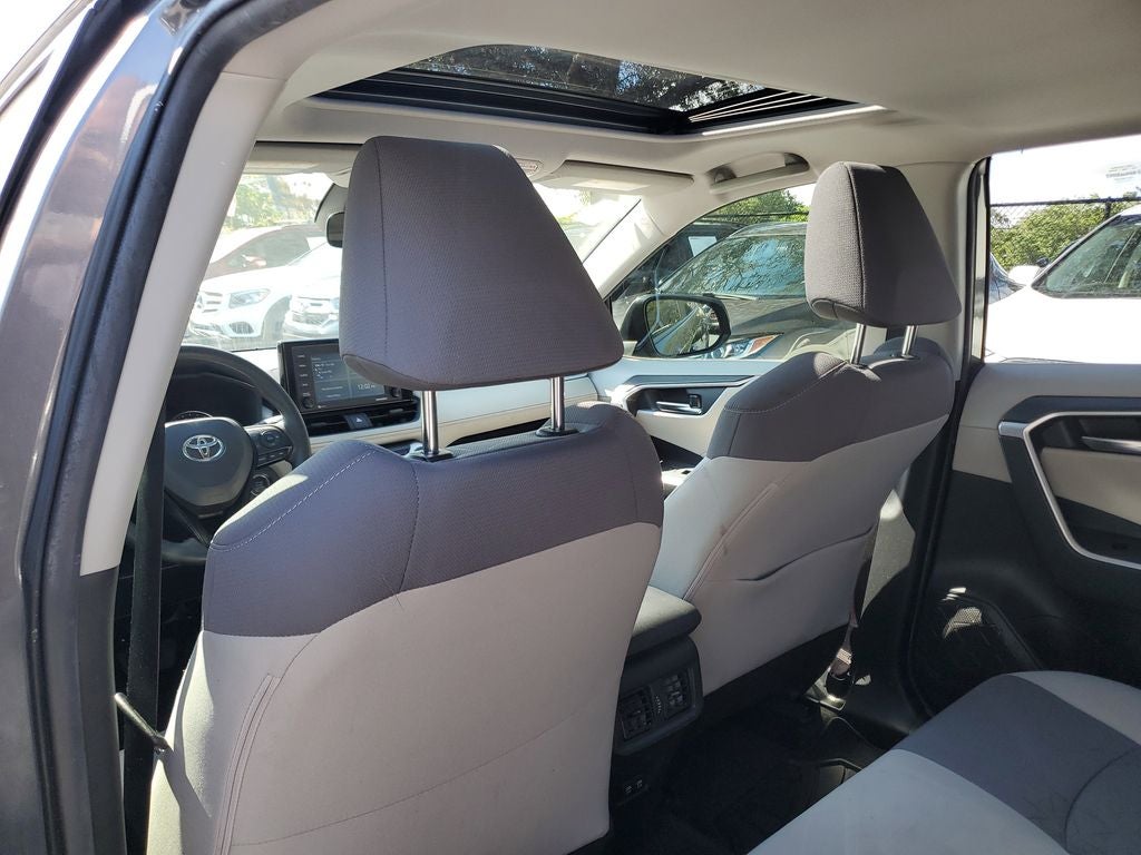 2020 Toyota RAV4 XLE SUNROOF