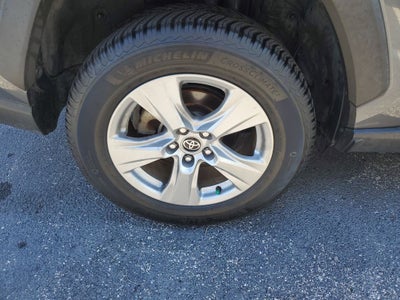 2020 Toyota RAV4 XLE SUNROOF