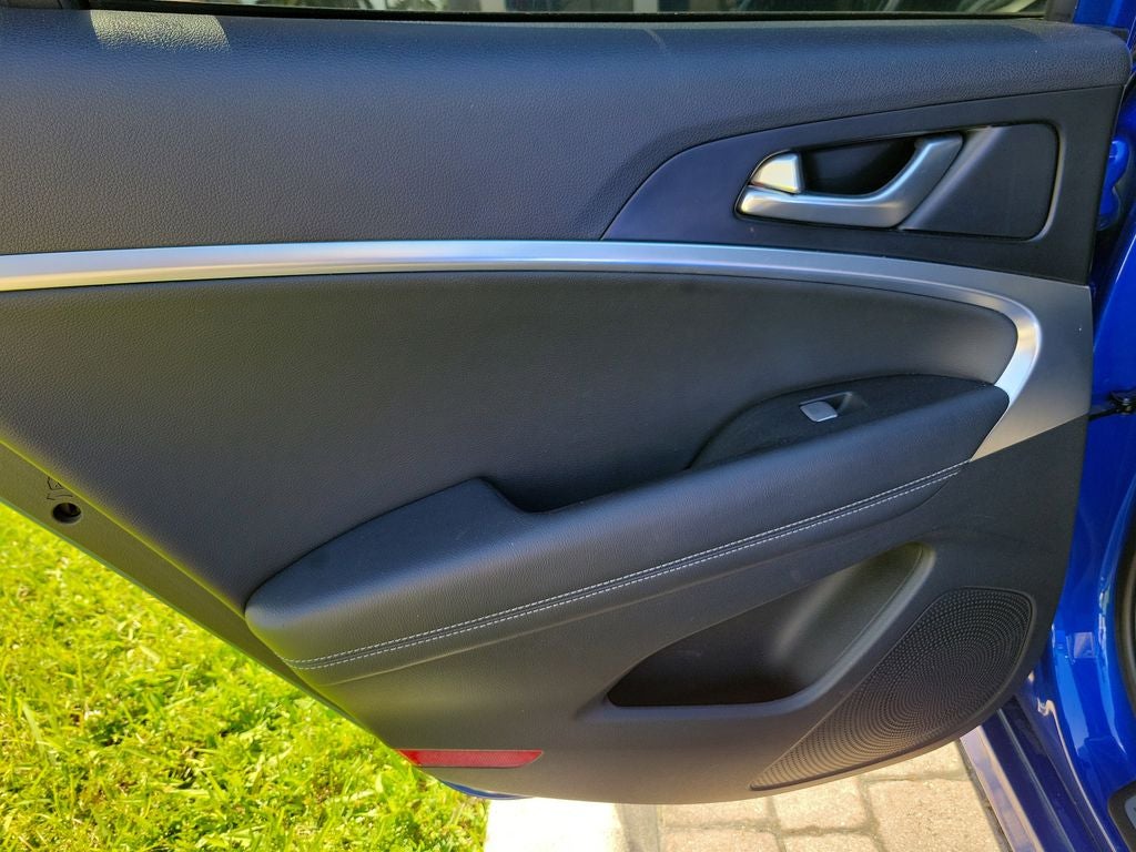 2020 Genesis G70 2.0T