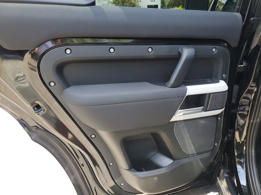2022 Land Rover Defender 110 S