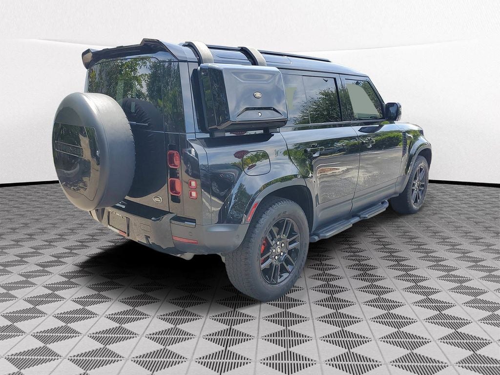 2022 Land Rover Defender 110 S