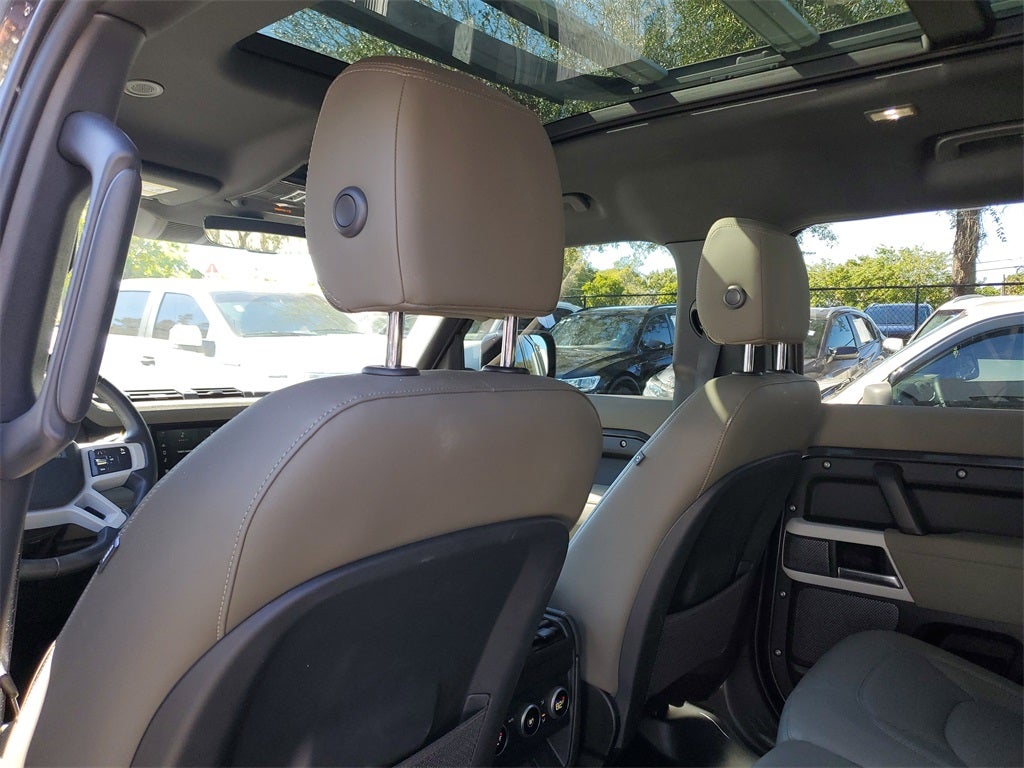 2023 Land Rover Defender 110 SE