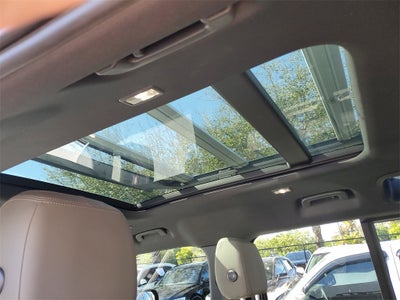 2023 Land Rover Defender 110 SE