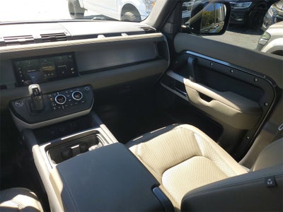 2023 Land Rover Defender 110 SE