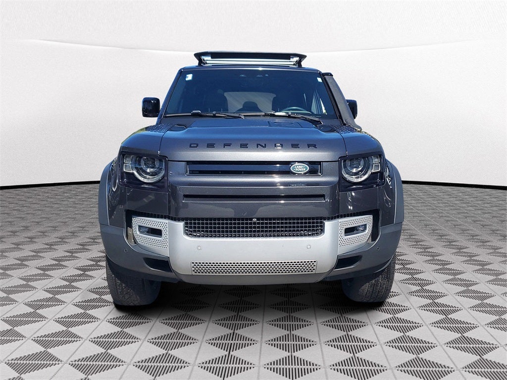 2023 Land Rover Defender 110 SE