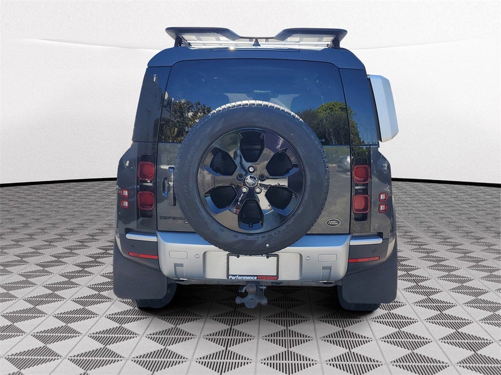 2023 Land Rover Defender 110 SE