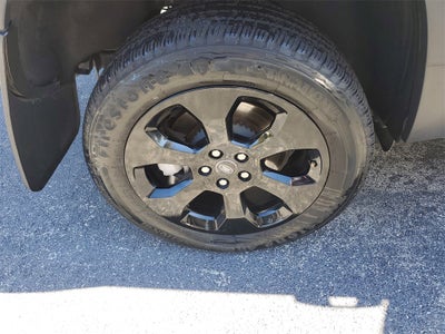 2023 Land Rover Defender 110 SE