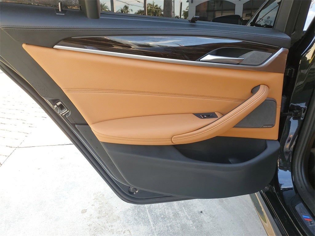 2021 BMW 5 Series M550i xDrive PANORAMIC ROOF