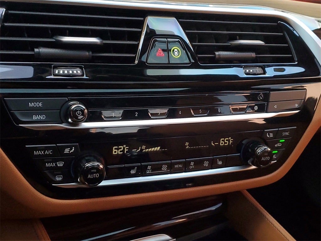 2021 BMW 5 Series M550i xDrive PANORAMIC ROOF