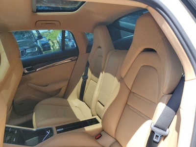 2018 Porsche Panamera 4
