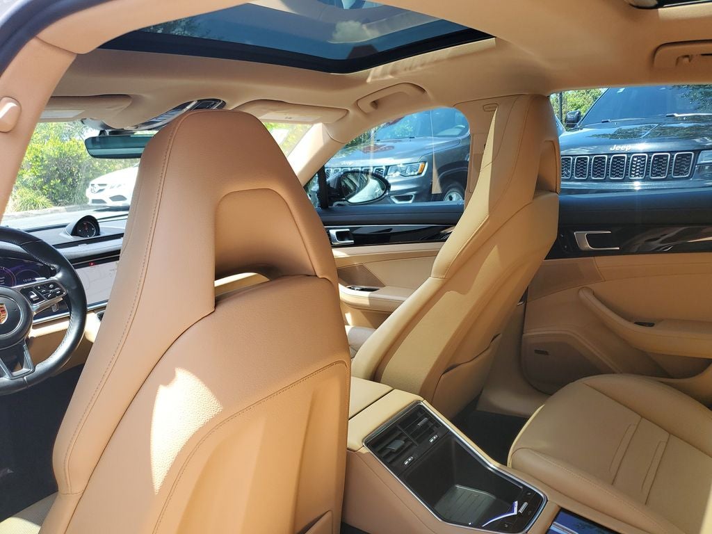 2018 Porsche Panamera 4