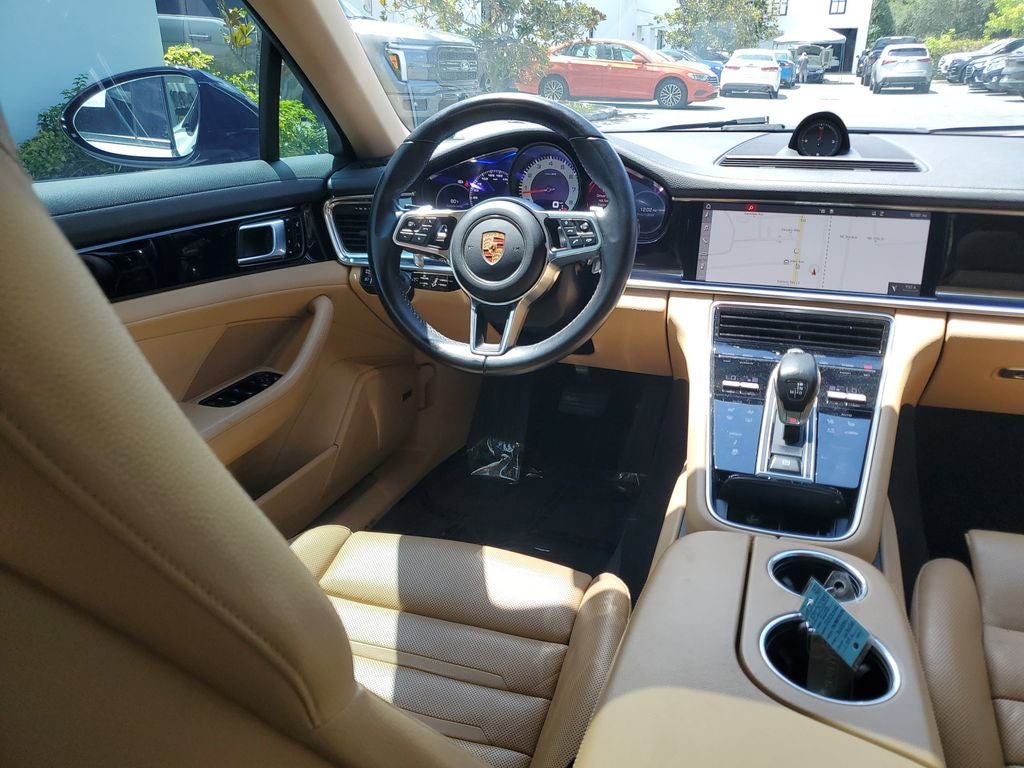 2018 Porsche Panamera 4