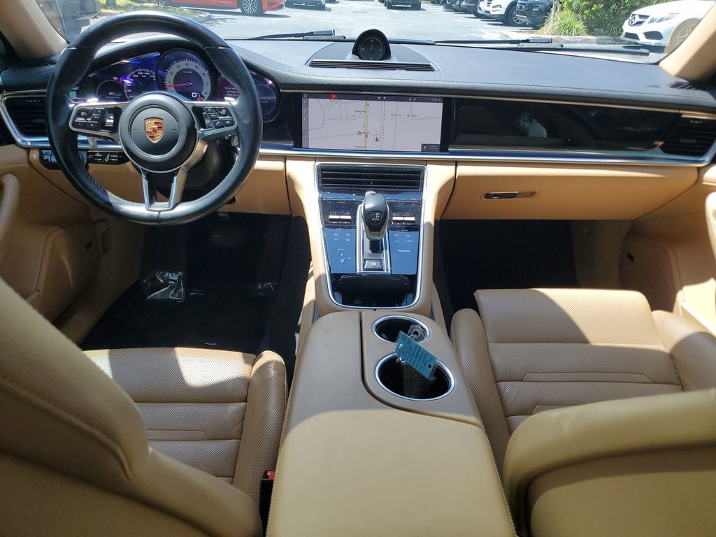 2018 Porsche Panamera 4