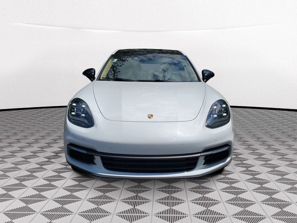 2018 Porsche Panamera 4