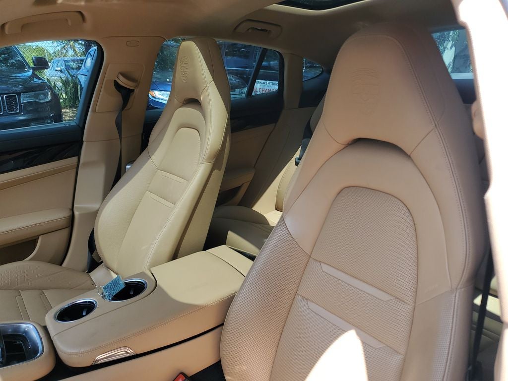 2018 Porsche Panamera 4