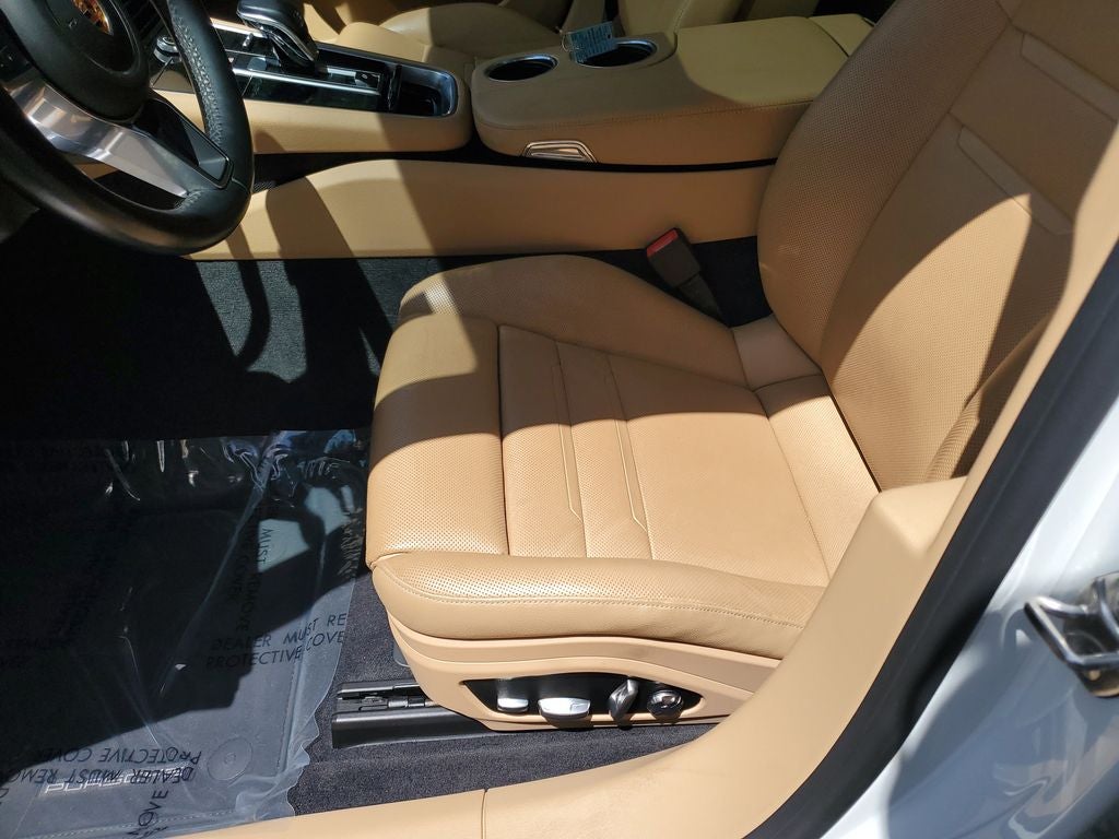 2018 Porsche Panamera 4
