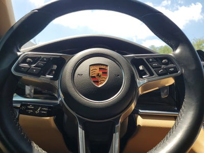 2018 Porsche Panamera 4
