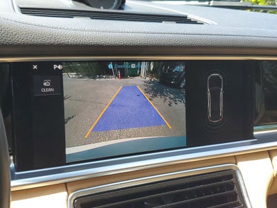 2018 Porsche Panamera 4