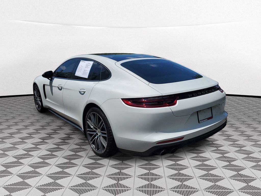 2018 Porsche Panamera 4