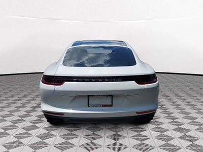 2018 Porsche Panamera 4