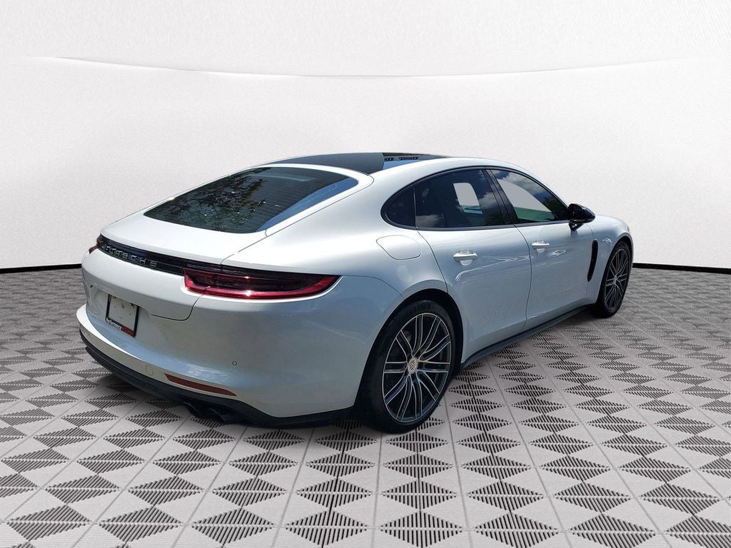 2018 Porsche Panamera 4
