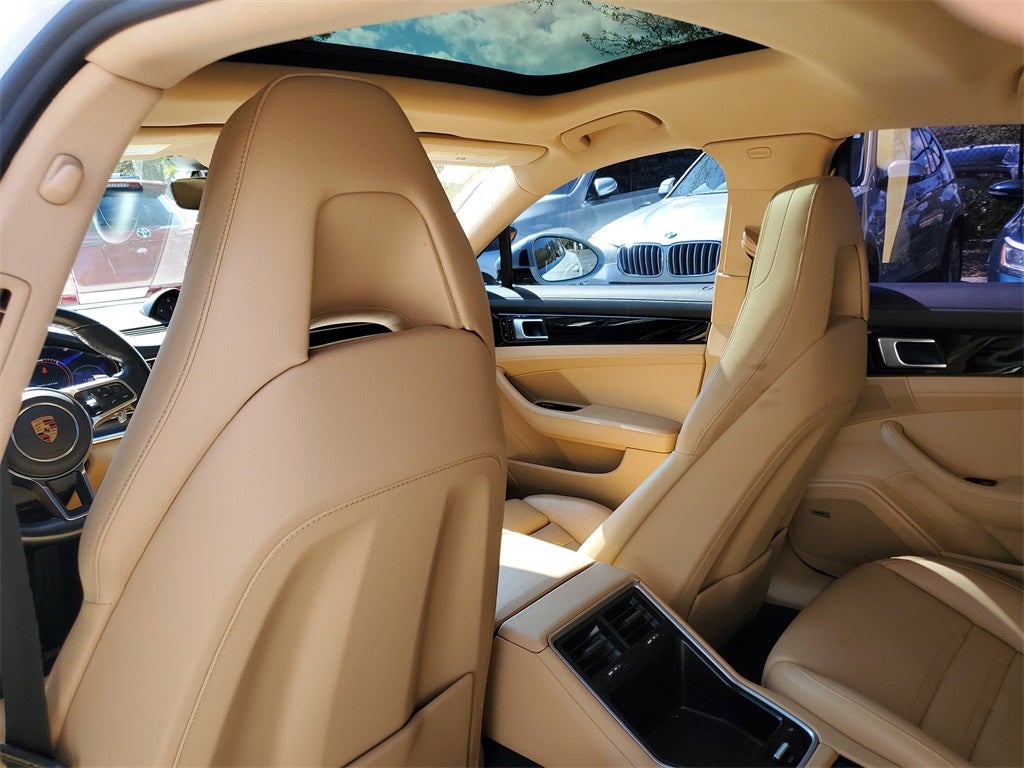 2018 Porsche Panamera 4