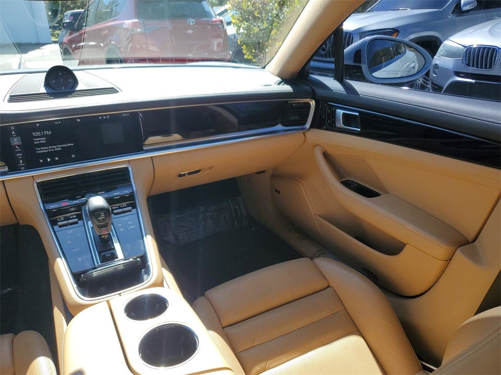 2018 Porsche Panamera 4