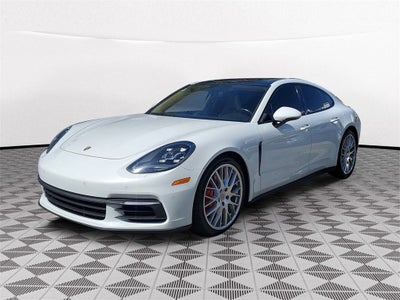 2018 Porsche Panamera 4