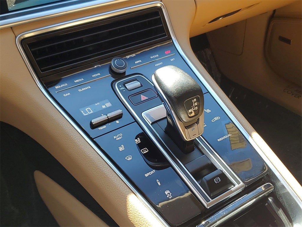 2018 Porsche Panamera 4