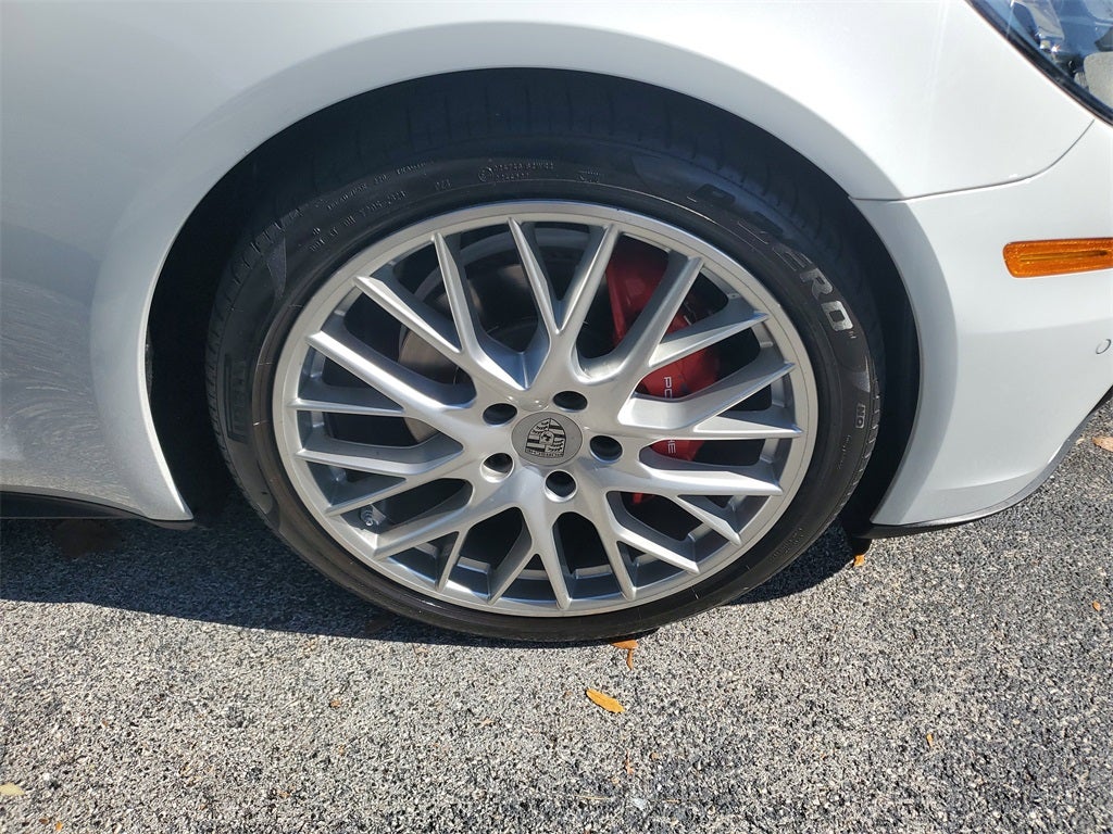 2018 Porsche Panamera 4
