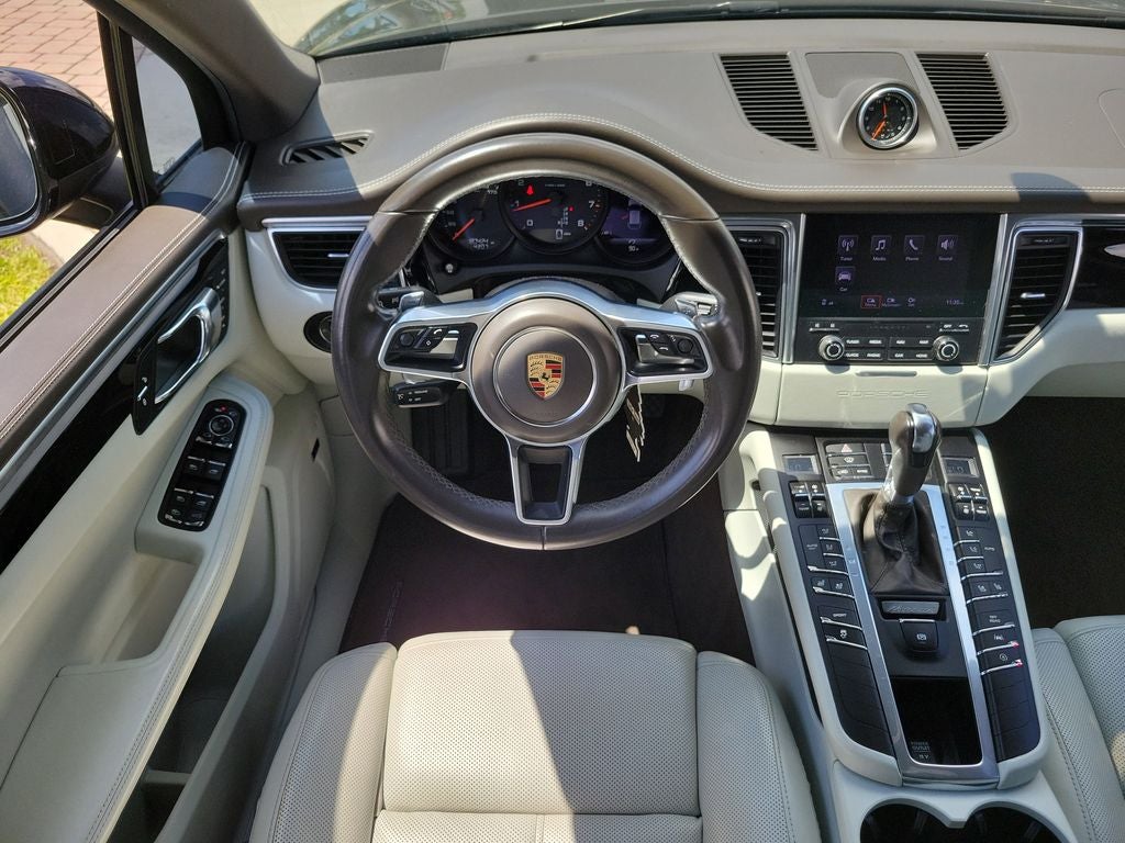 2017 Porsche Macan Base