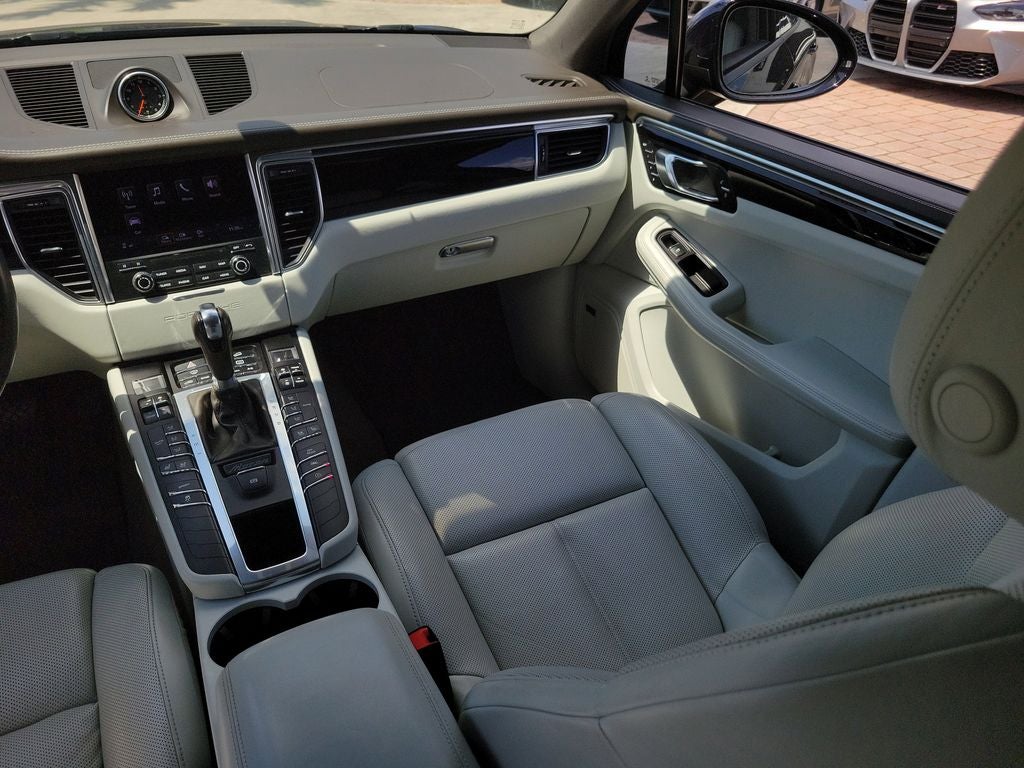 2017 Porsche Macan Base