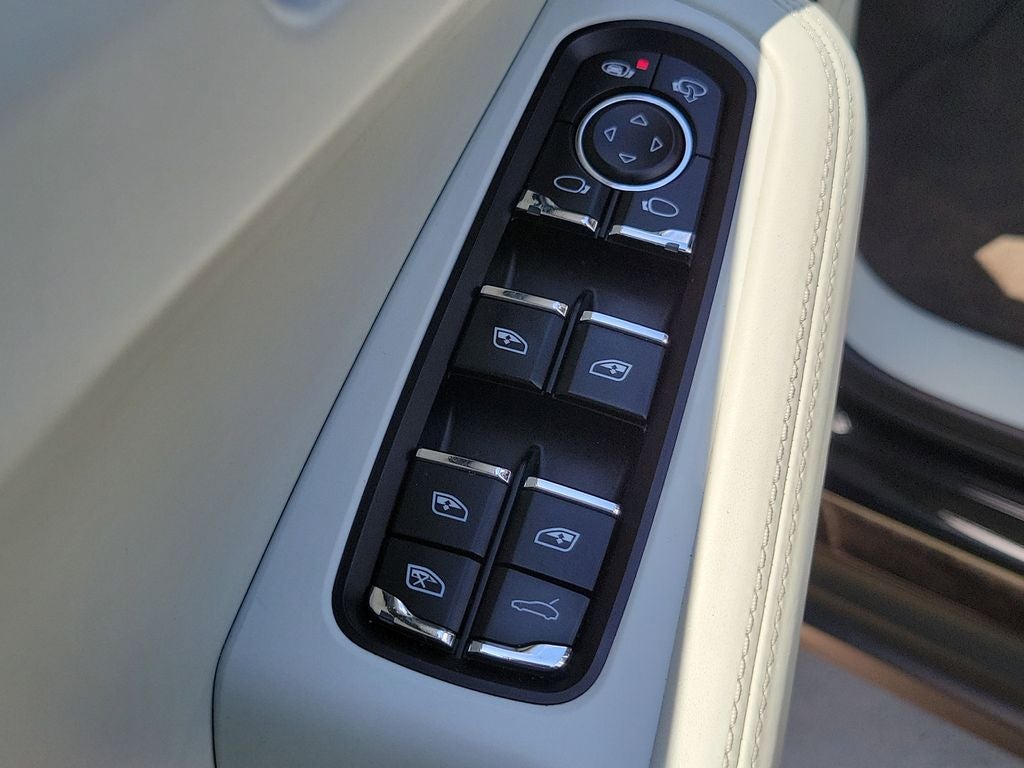 2017 Porsche Macan Base