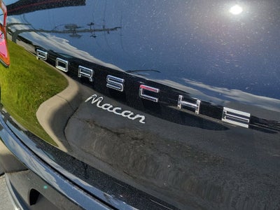 2017 Porsche Macan Base