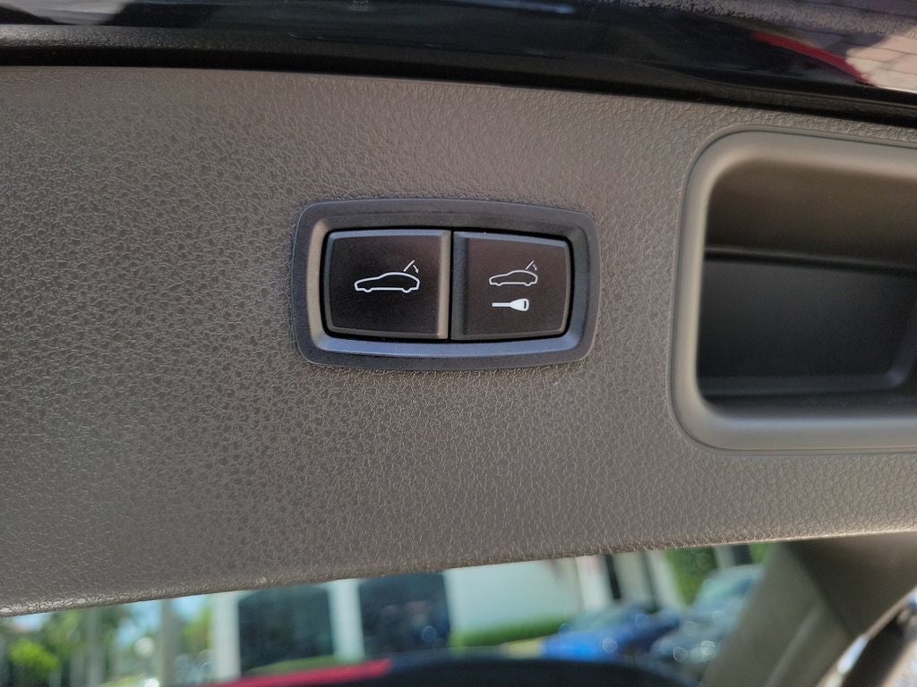 2017 Porsche Macan Base